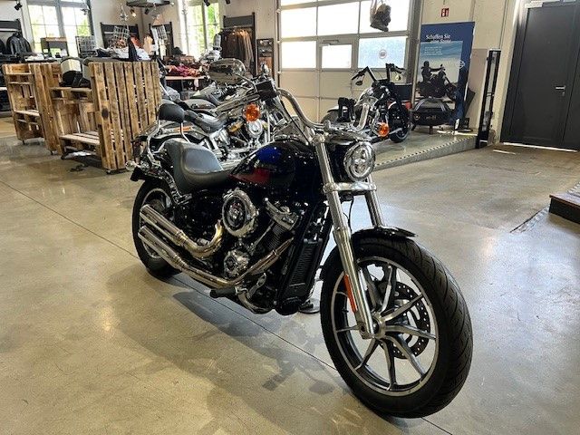 Fahrzeugabbildung Harley-Davidson Low Rider 107cui mit Miller Edelstahl Auspuff