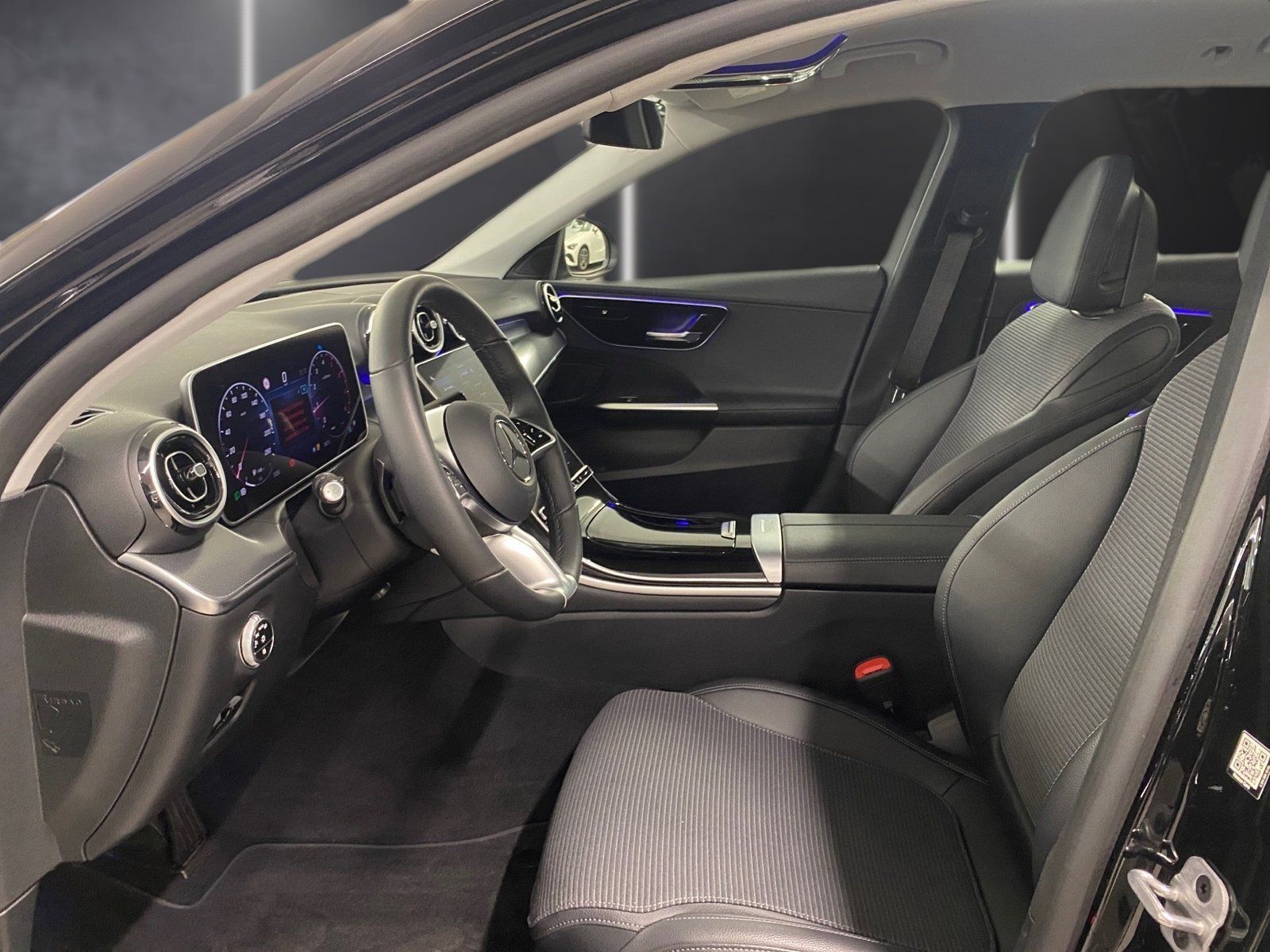 Fahrzeugabbildung Mercedes-Benz C 180 T Avantgarde*STDHZG*Totwink*LED*Kamera*