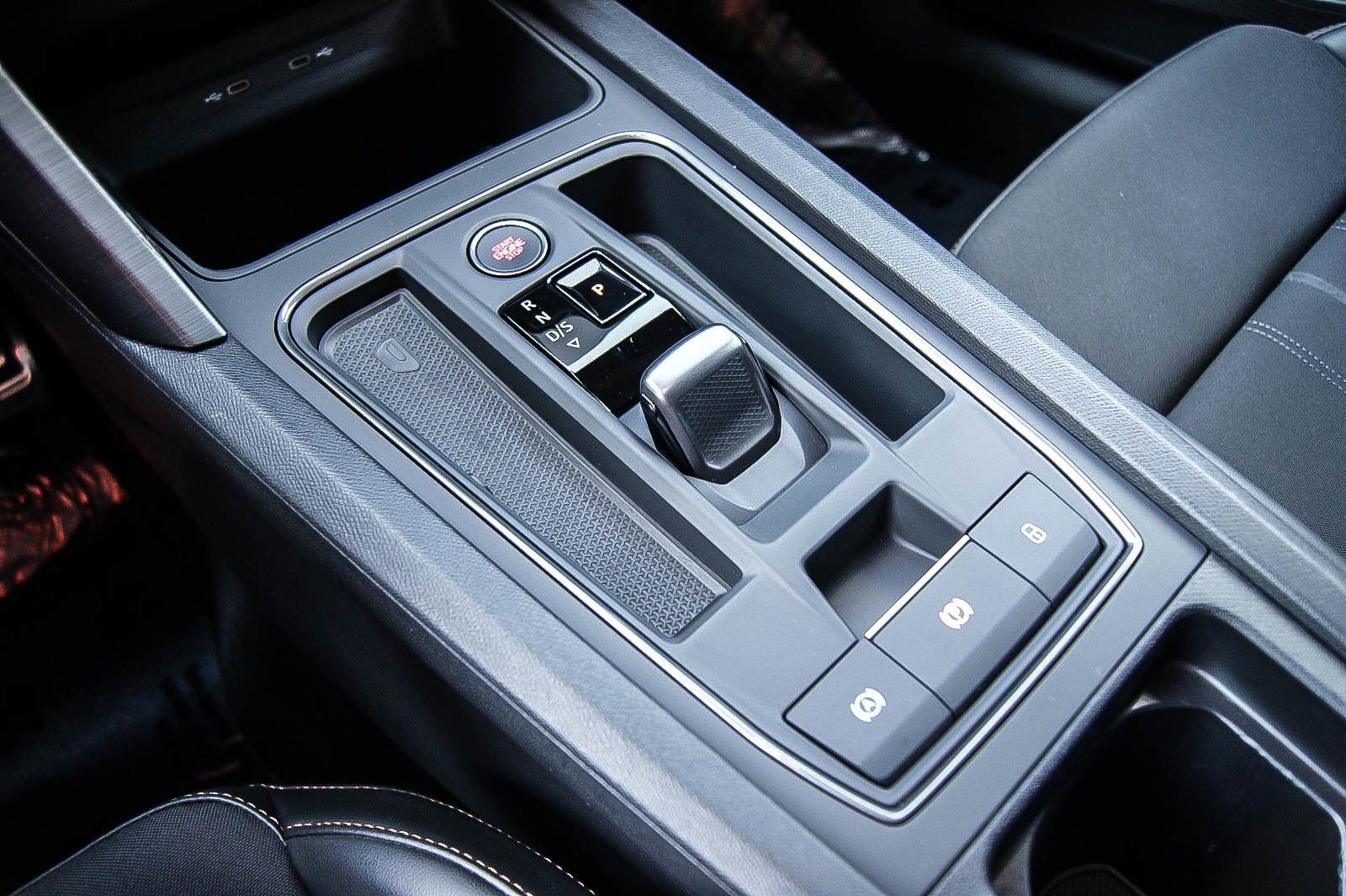 Fahrzeugabbildung CUPRA Leon Sportstourer e Hybrid DSG XL-VISION 1.HAND