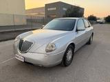 Lancia Thesis 2.0 turbo 20V Emblema METANO - Lancia Thesis mit Benzin-Antrieb
