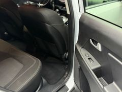 KIA Sportage Attract 2WD*KLIMA*KAMERA*SHZ*NAVI*TOP KIA Sportage Attract 2WD*KLIMA*KAMERA*SHZ*NAVI*TOP