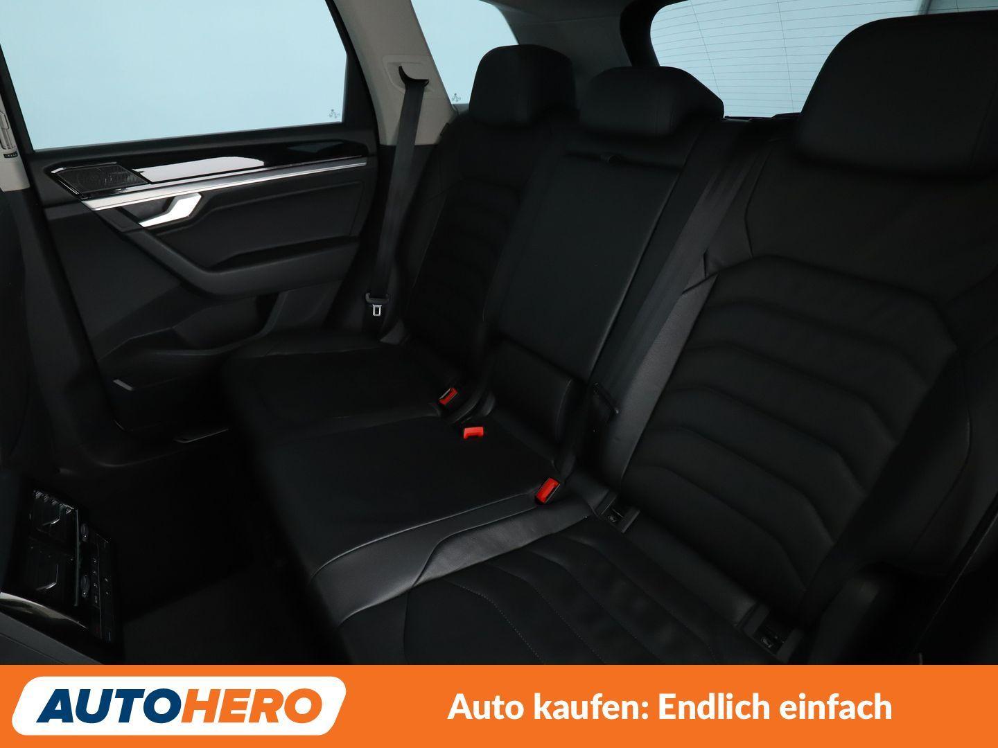 Volkswagen Touareg 3.0 V6 TDI Elegance 4Motion Aut.*NAVI*