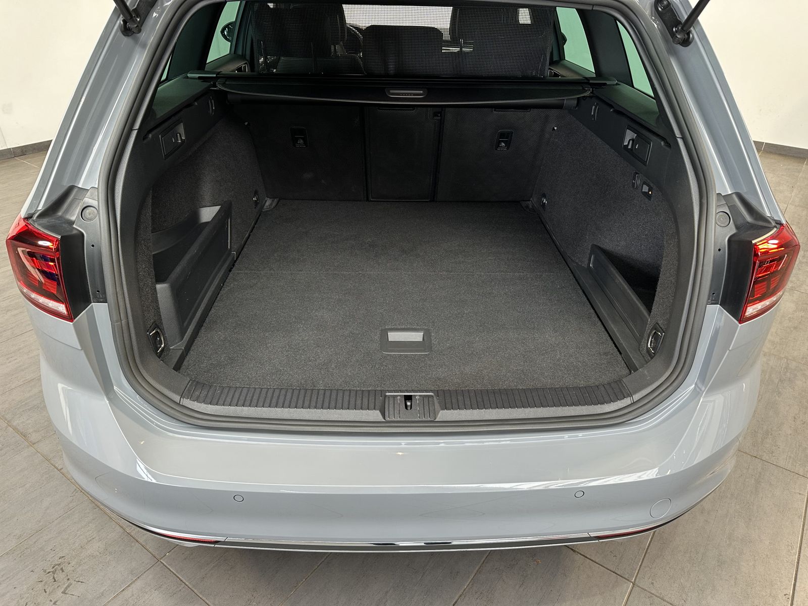 Fahrzeugabbildung Volkswagen Passat Variant 1.4 TSI DSG GTE NAV+LED+AHK+VCOCK