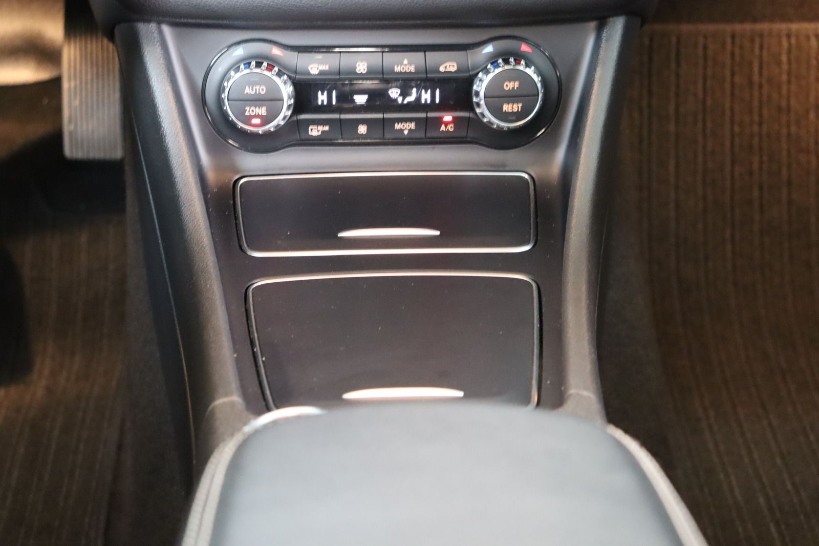 Fahrzeugabbildung Mercedes-Benz CLA 220 CDI Shooting Brake 4Matic