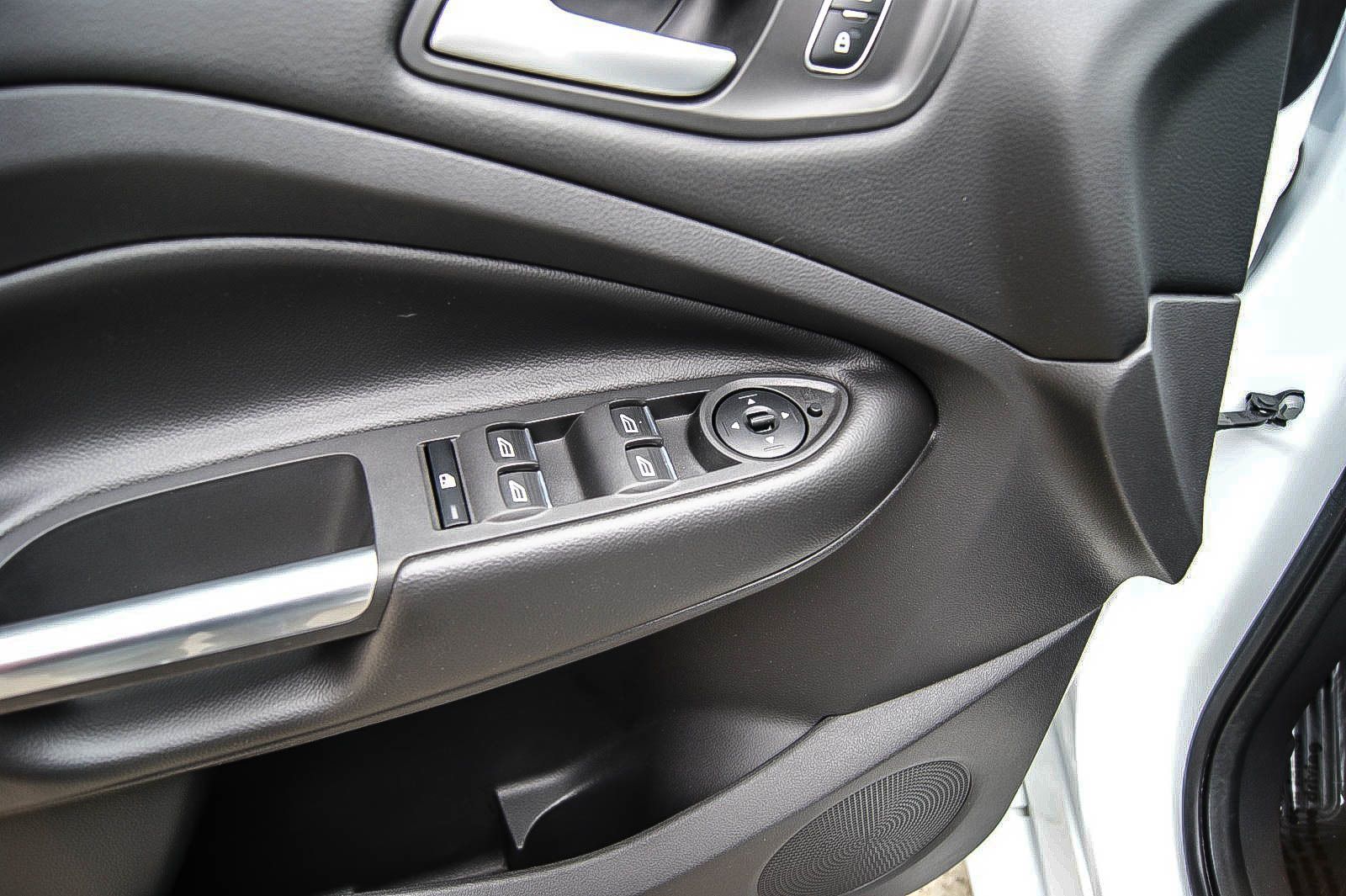 Fahrzeugabbildung Ford Kuga 15 EcoBoost 4x4 Auto ST-Line 1.HAND