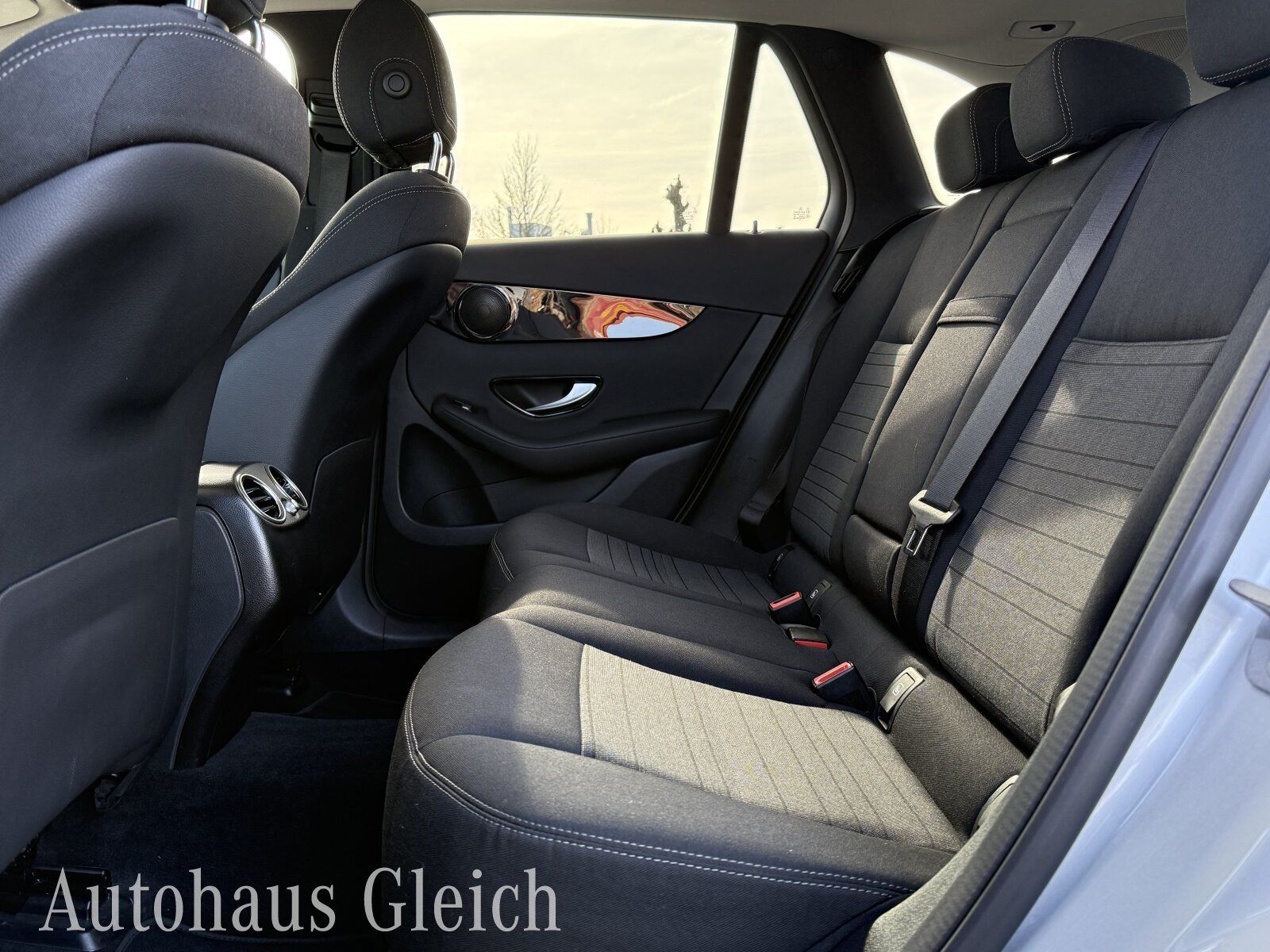 Fahrzeugabbildung Mercedes-Benz GLC 200 d 4Matic (EURO 6d) Distronic/Autom./Klim