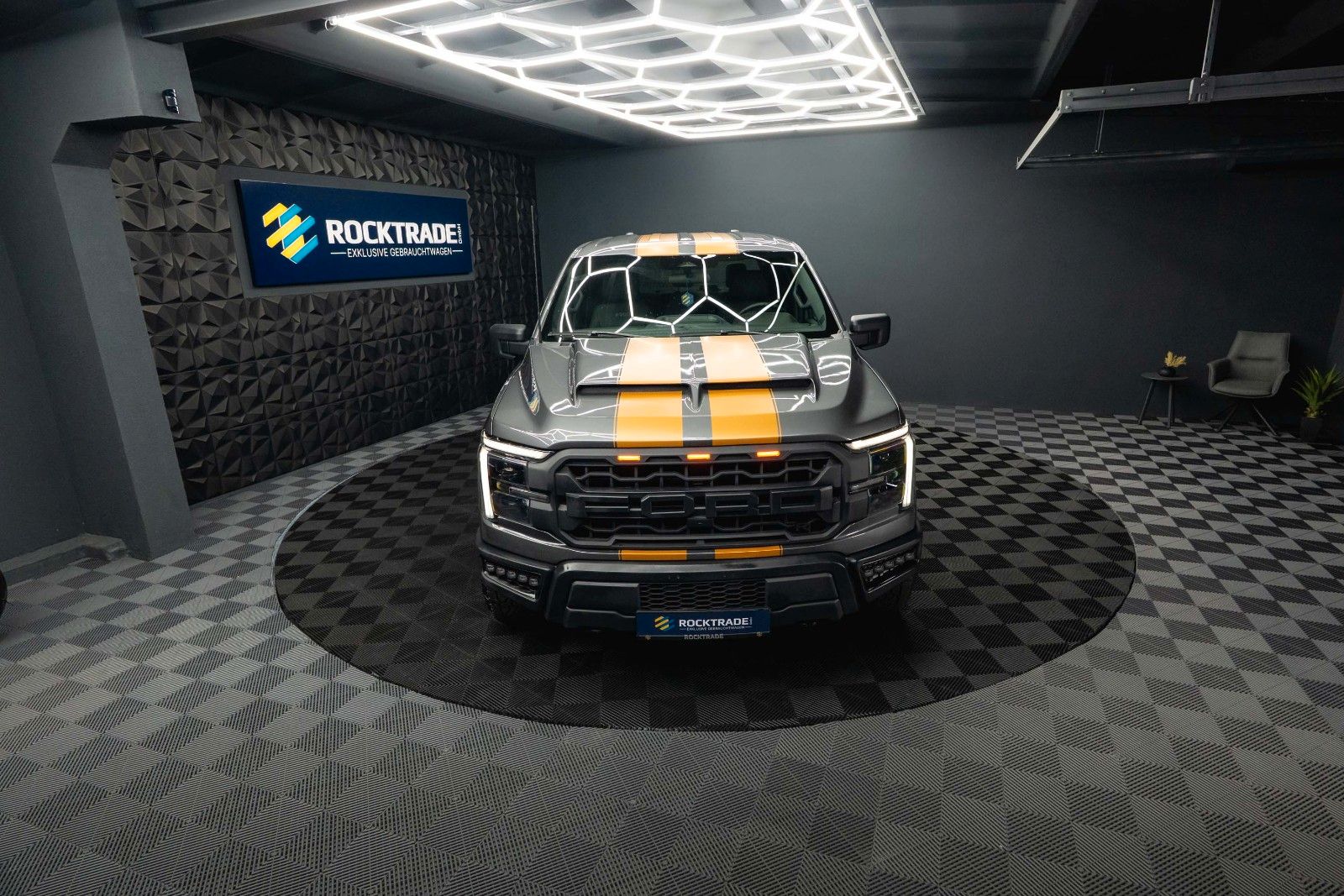 Fahrzeugabbildung Ford F150 5.0L V8 4x4 Offroad SuperCrew RAPTOR 19%