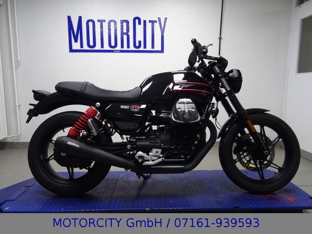 Moto Guzzi V7 IV Stone *Special Edition* / 1.Hd / 2.477 km