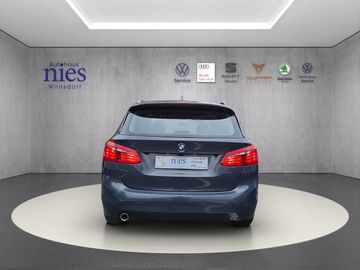 Fahrzeugabbildung BMW 216i Active Tourer Advantage Klima Einparkhilfe