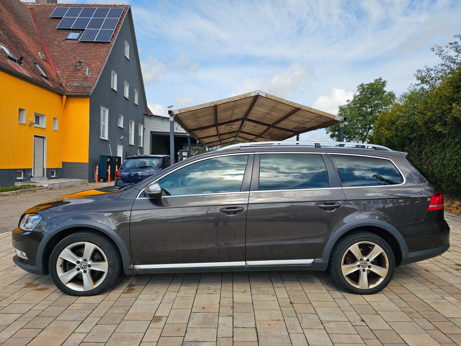 Volkswagen Passat Alltrack 2012 — interior
