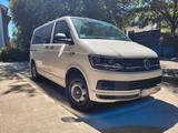 Volkswagen T6 Multivan 4Motion - weiße Volkswagen T6 Multivan