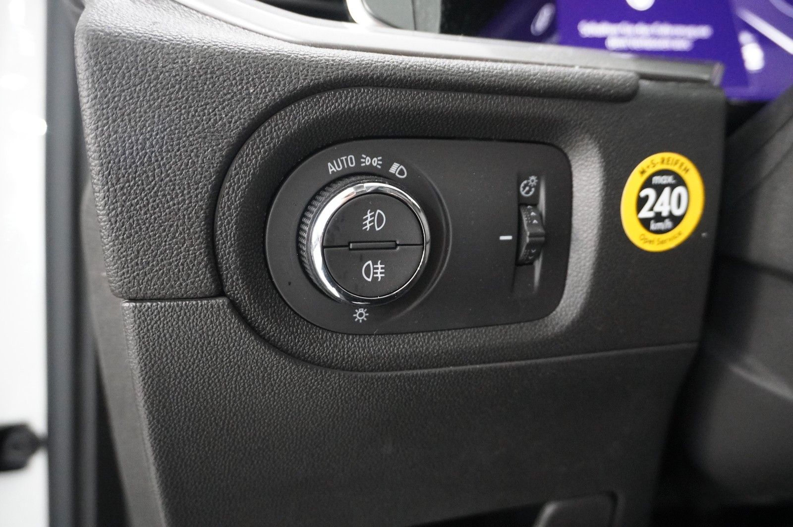 Fahrzeugabbildung Opel Grandland (X) 1.6T GSe HYBRID 4X4 NAVI/LED/SPORT