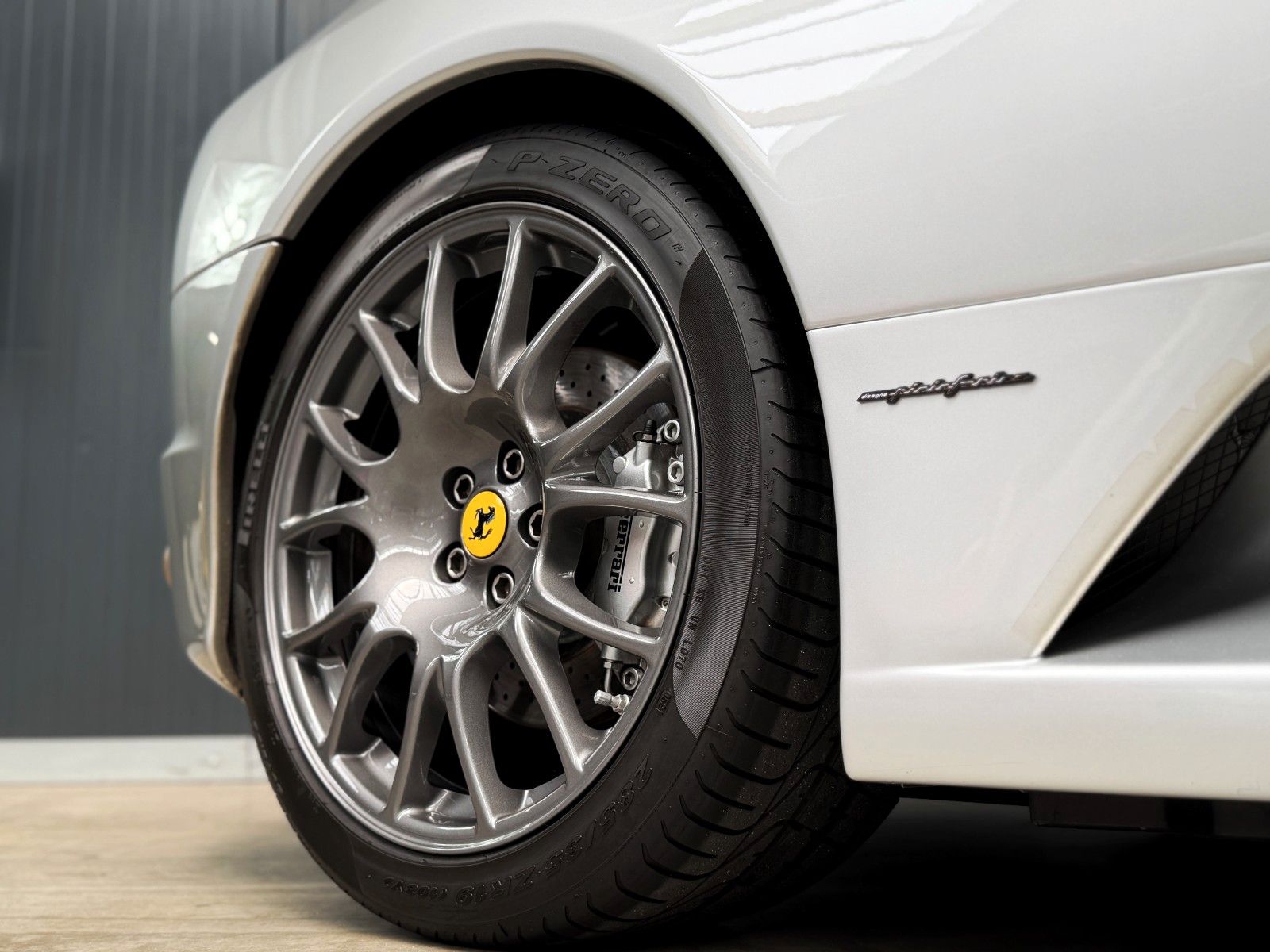 Fahrzeugabbildung Ferrari F430 F1 + Argento Nürburgring + Innen Blue Scuro