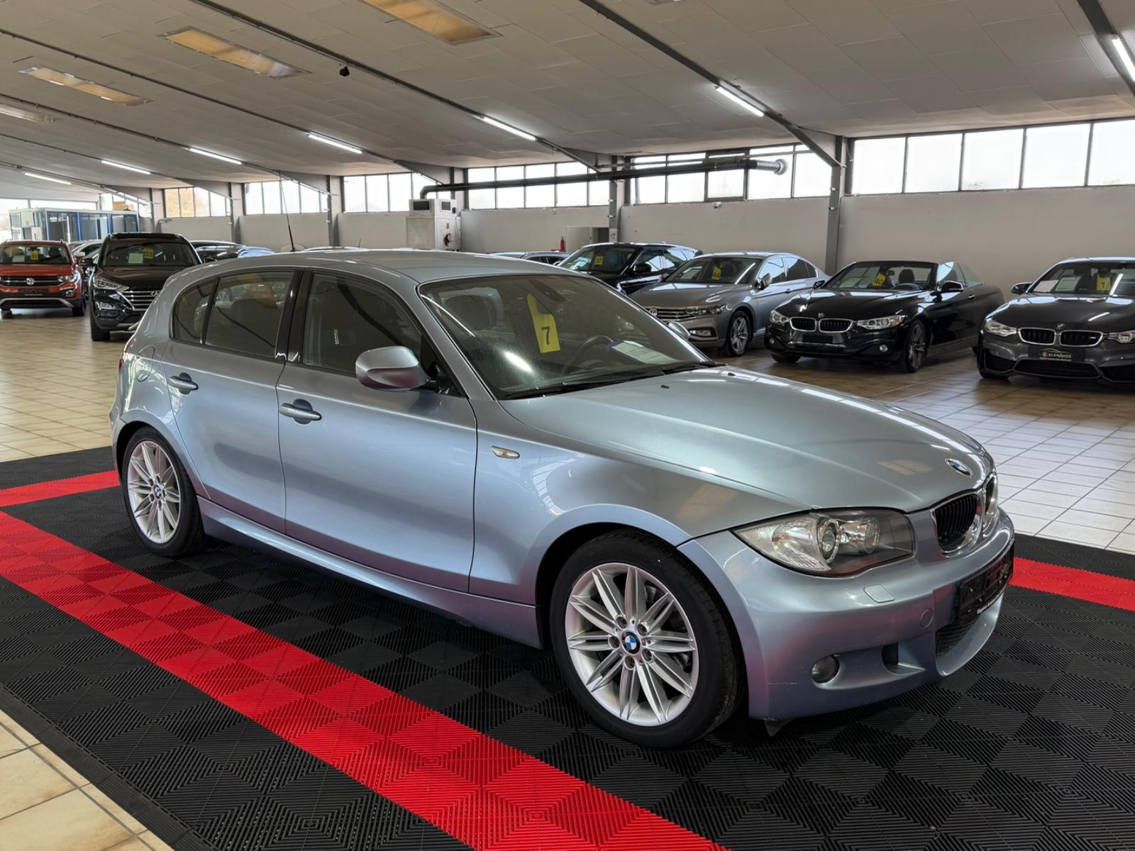 BMW 118i*M-PAKET*KLIMAAUTO*MFL*18 ZOLL M-FELGEN