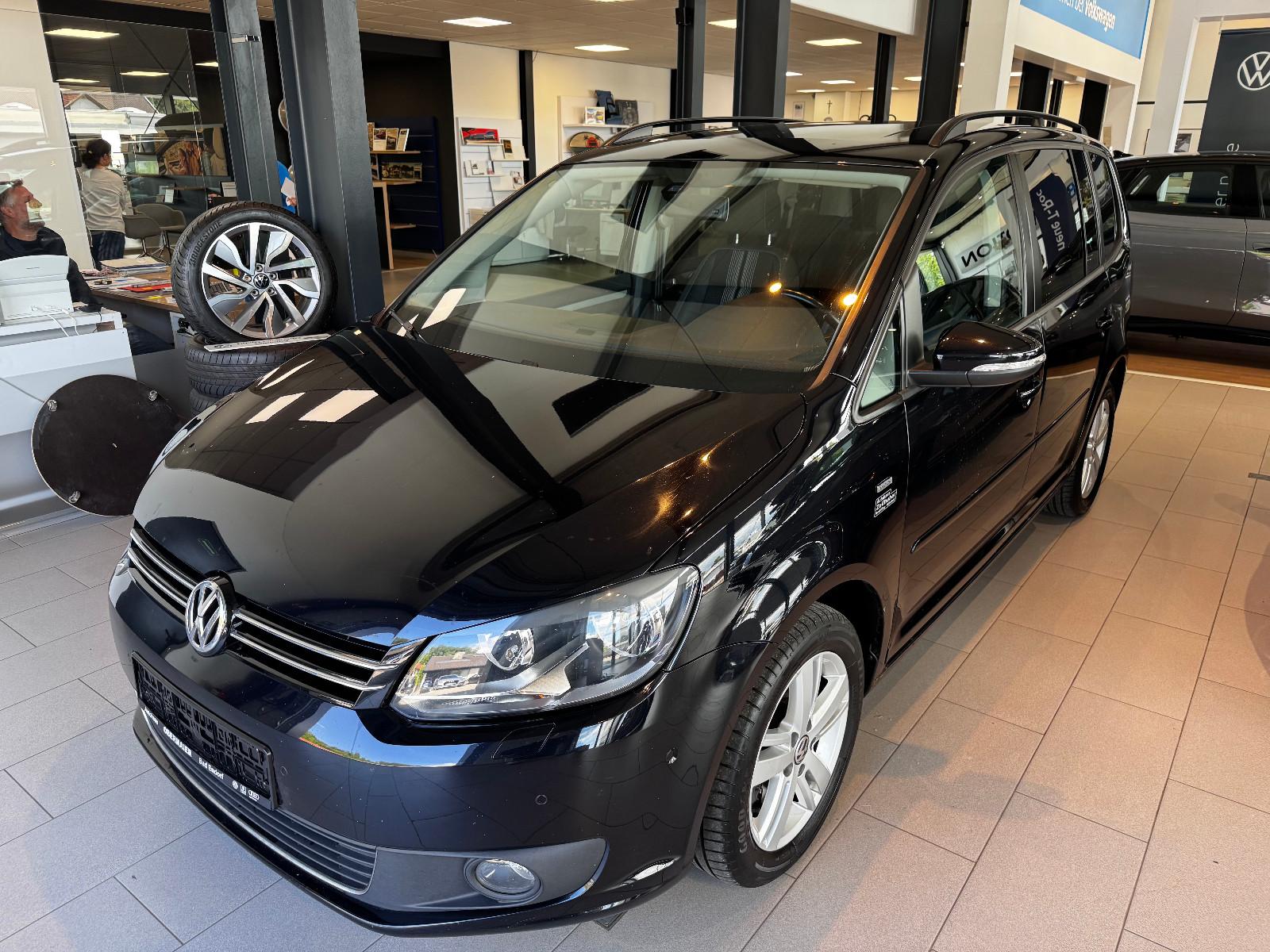 Volkswagen Touran Match BMT 7Sitze , Pano,