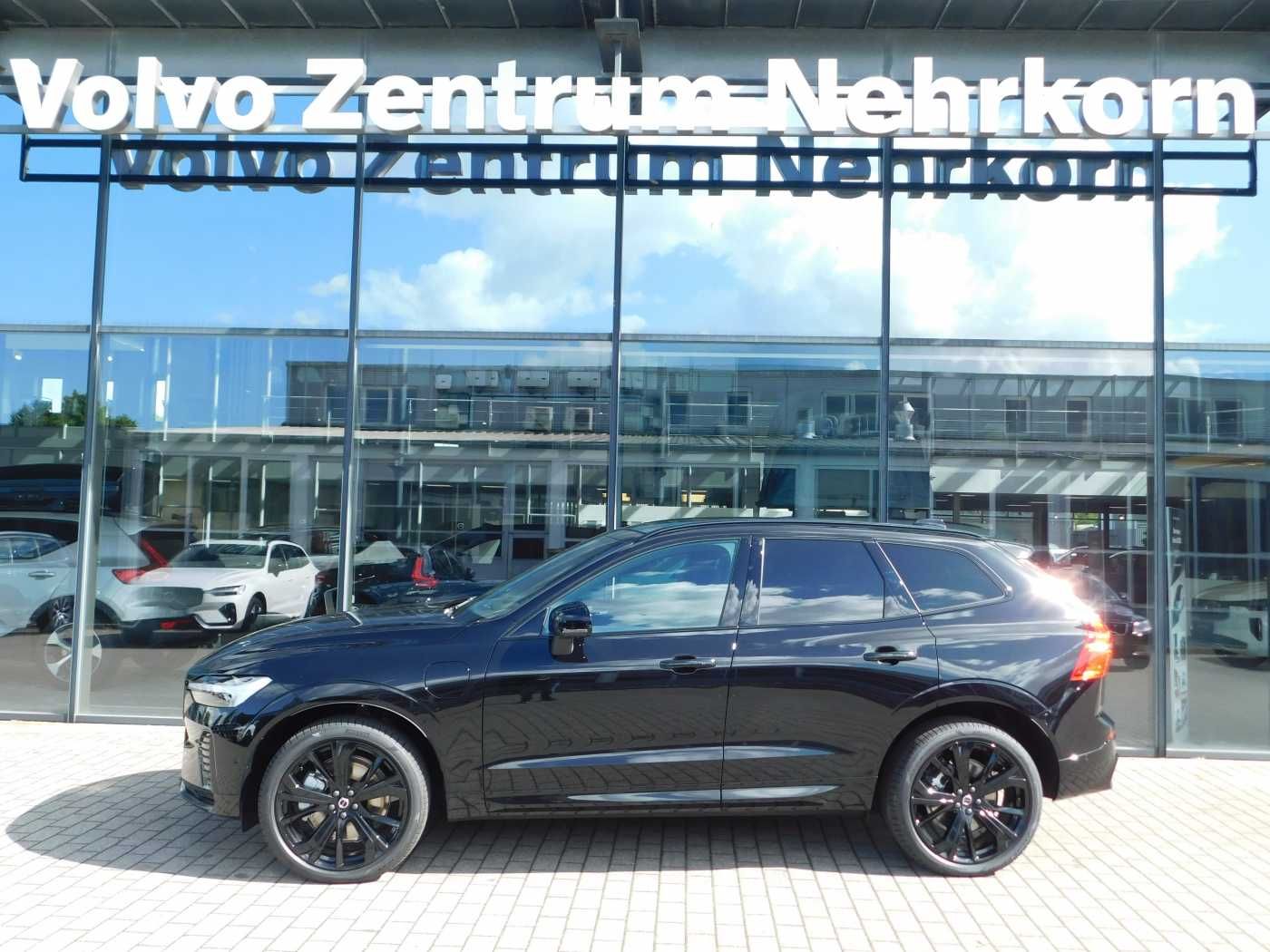 Fahrzeugabbildung Volvo XC60 Plug-In-Hybrid T8 AWD Plug-in Hybrid Plus B