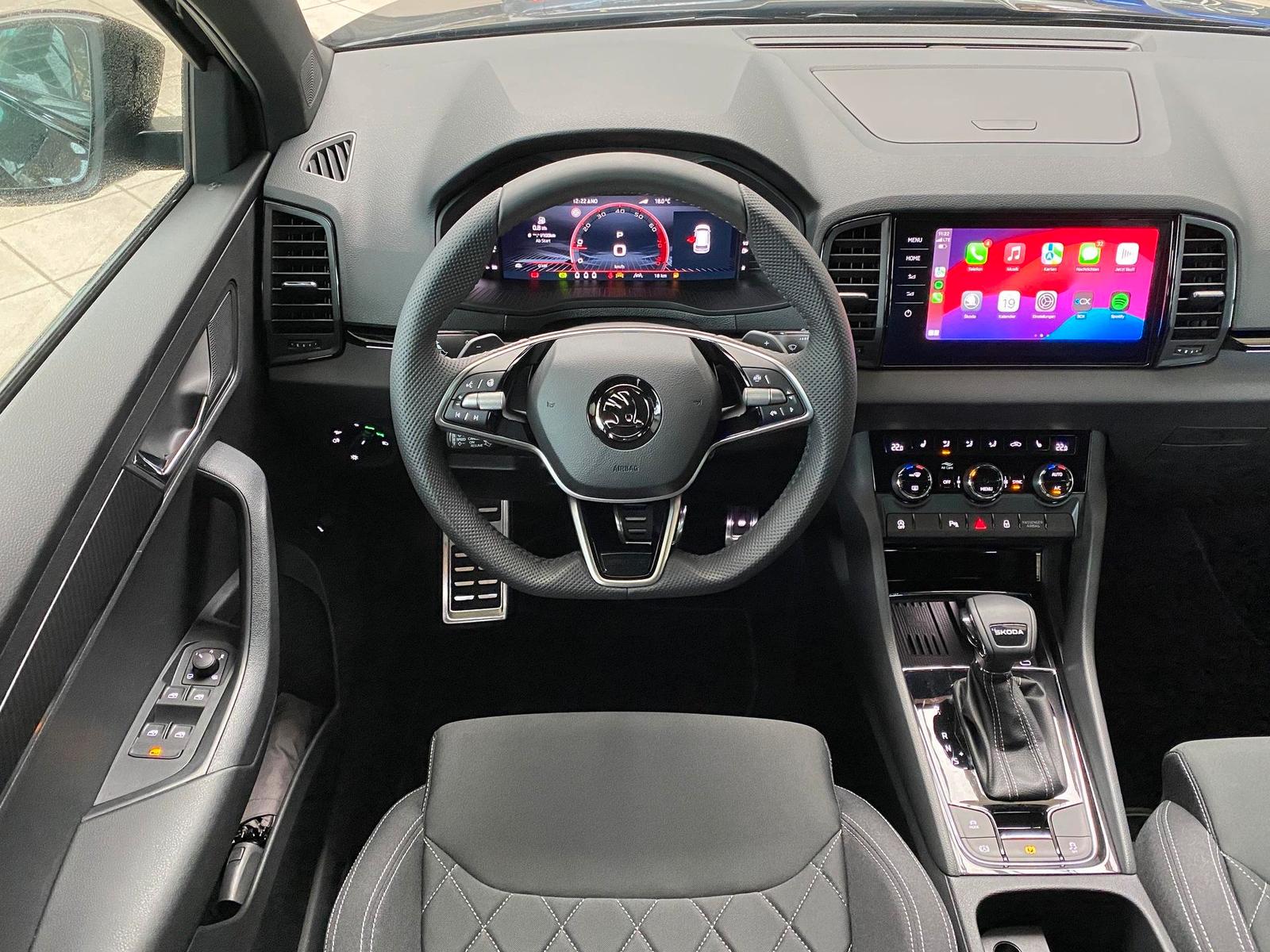 Skoda Karoq Sportline 1,5TSI DSG*AHK*NAVI*ACC*CARPLAY*