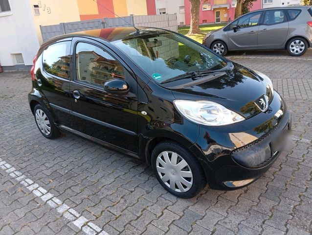 Peugeot 107 klima TÜV 8-2026