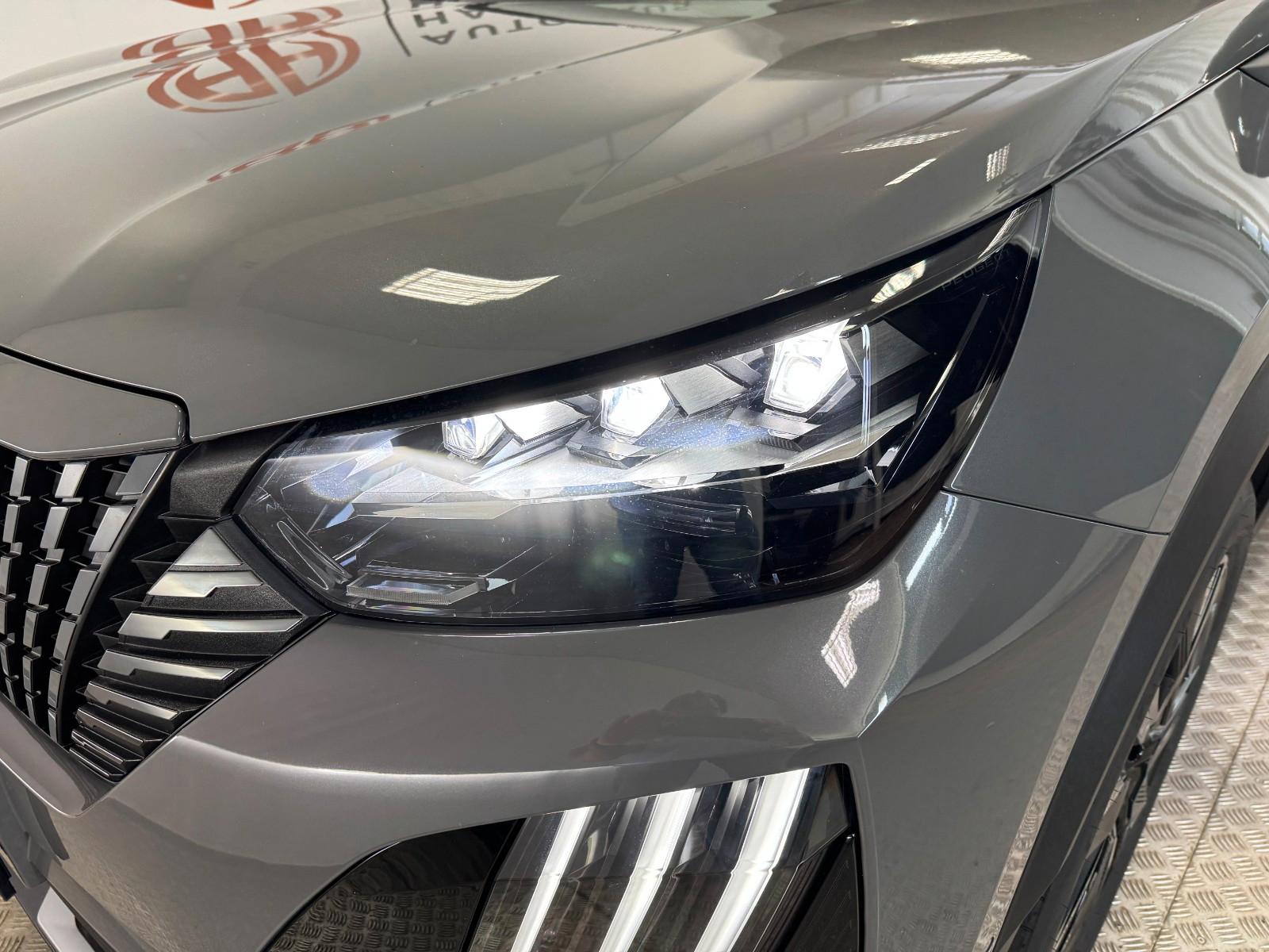 Peugeot 2008 Hybrid 145 GT Exclusive AHK 360Grad Kam.