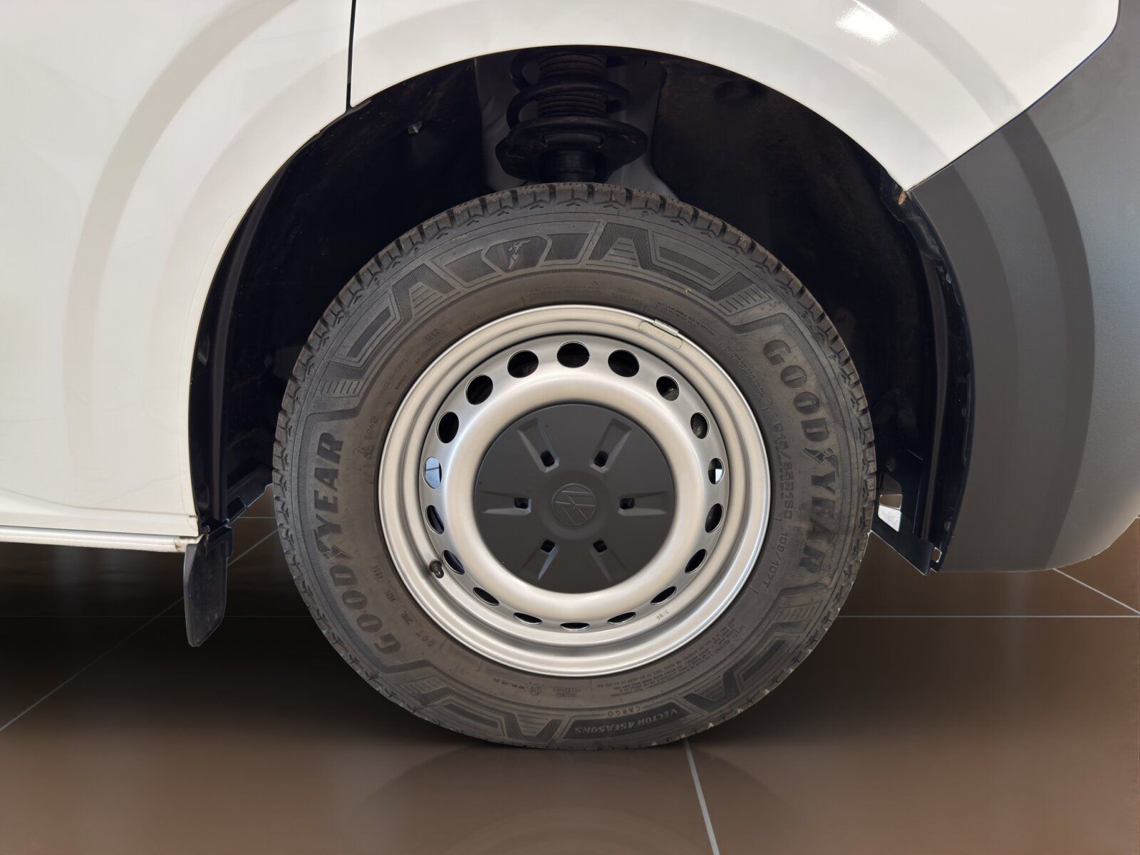 Fahrzeugabbildung Volkswagen Transporter Kasten 2.0 TDI KR 6-Gang AHK APP GJR