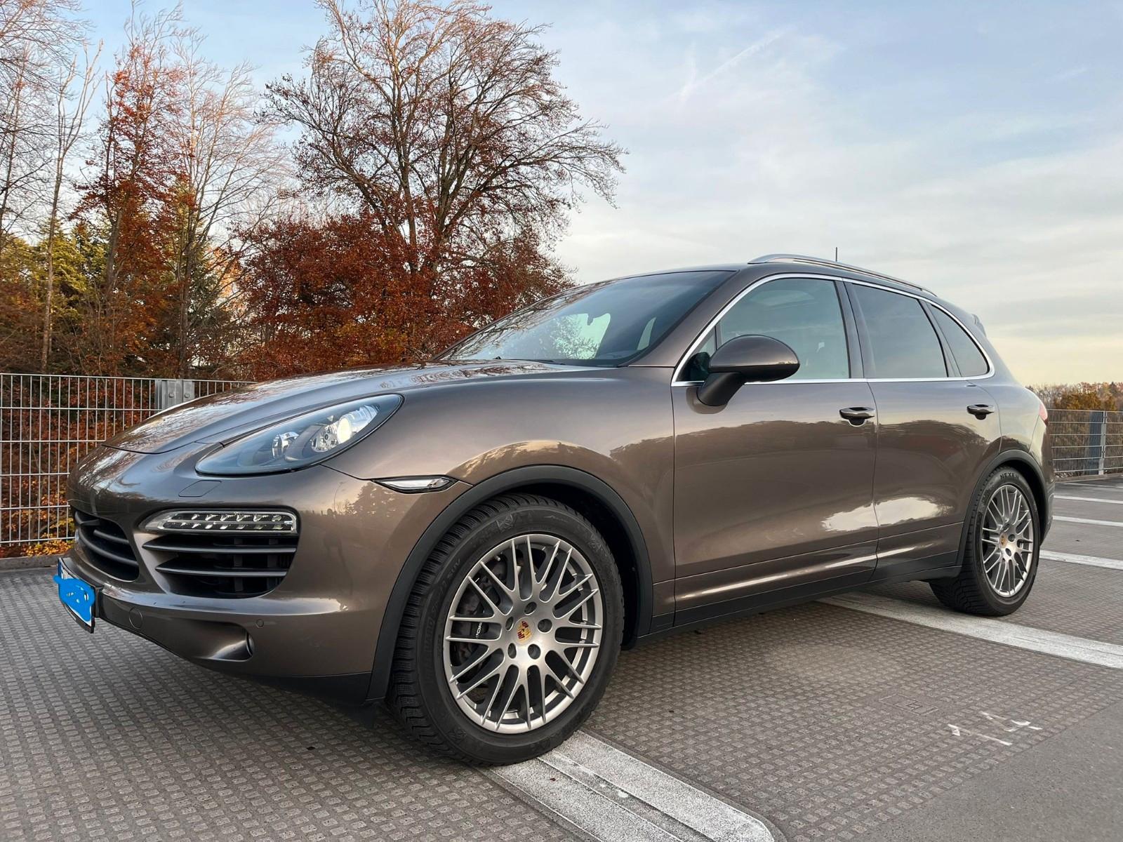 Porsche Cayenne Diesel *PANO*4xSHZ*ACC*20"