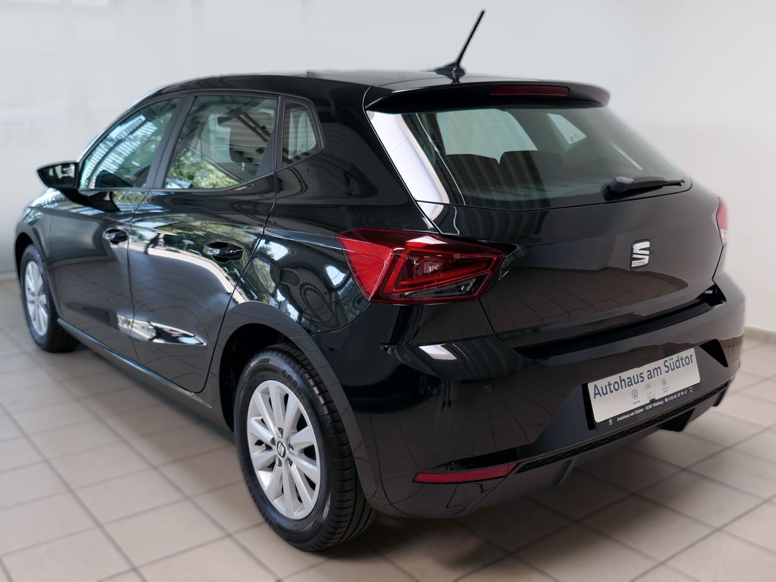 Fahrzeugabbildung SEAT Ibiza Style 1.0 TSI | RFK Navi App DAB+