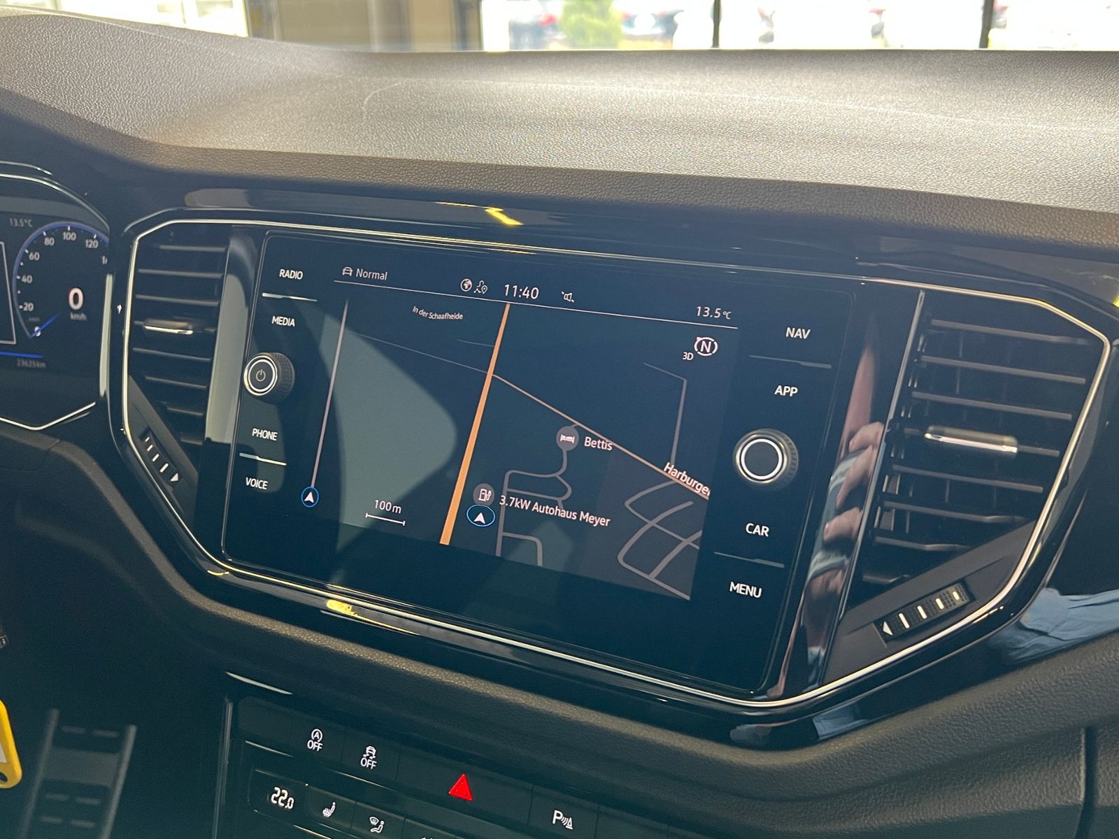 Fahrzeugabbildung Volkswagen T-Roc R 2.0 TSI DSG 4Motion *Garantie, LED, Kame
