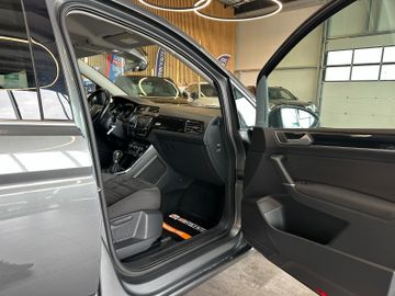 MYAUTOCENTER – Gebraucht- und Jahreswagen mit Werkstattservice in Pfaffenhofen Volkswagen Touran *AHK*ACC*PDC*3-Zonen*NAVI*1-HAND*