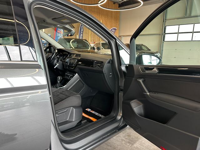 MYAUTOCENTER – Gebraucht- und Jahreswagen mit Werkstattservice in Pfaffenhofen Volkswagen Touran *AHK*ACC*PDC*3-Zonen*NAVI*1-HAND*