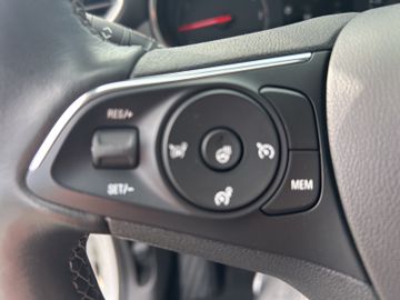 Fotografie 14 des Opel Crossland (X) Crossland Elegance Sitz-Lenkradheizung