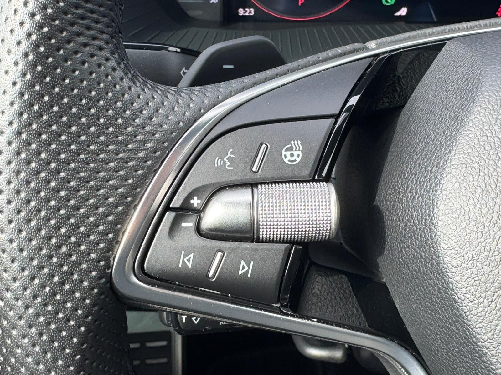 Fahrzeugabbildung SKODA Octavia 2.0 TDI Sportline DSG MATRIX*WINTER*5J.G