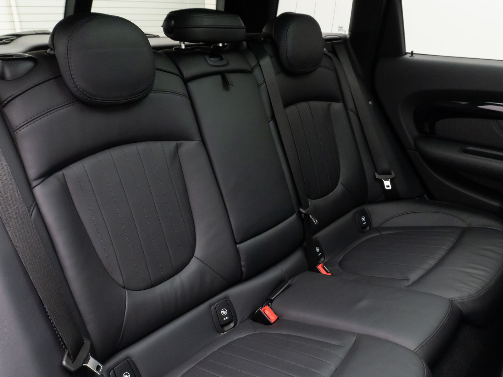 Fahrzeugabbildung MINI Cooper S Clubman JCWKS Panorama Kamera HUD Voll