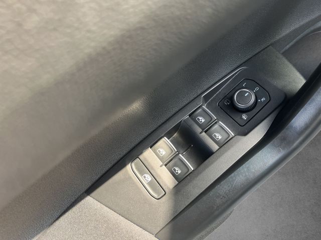 Taigo R-Line 1.5 TSI DSG;IQ.LIGHT,IQ.DRIVE,AHK
