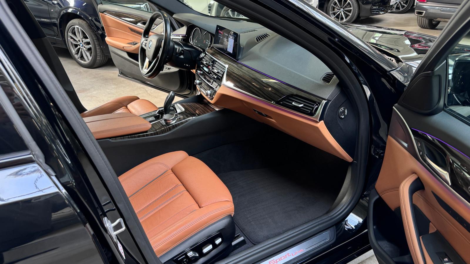 BMW 530i xDrive Touring Aut/SPORT LINE/PANORAMA/KAME