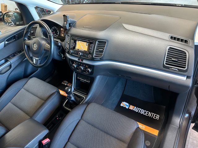 Volkswagen Sharan*7-Sitzer*3-ZONEN*SZHZ*NAVI*TEMPO*AHK*PDC