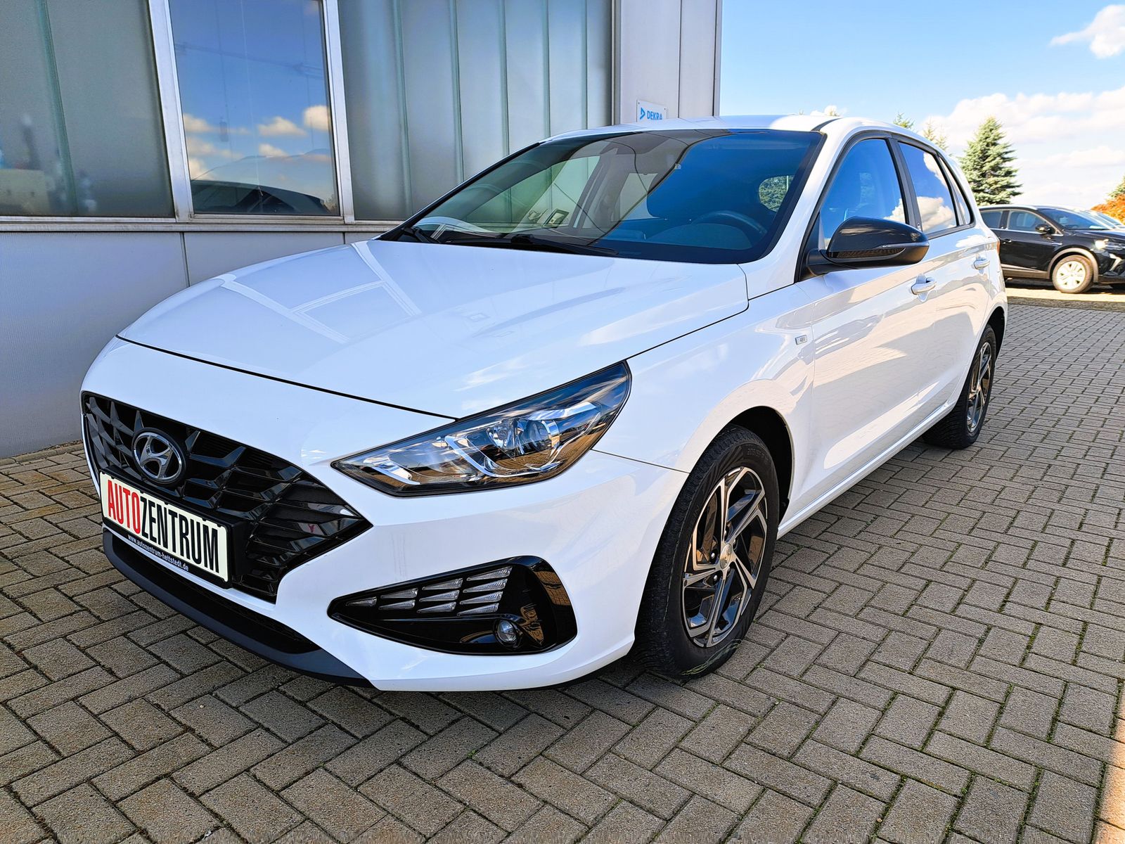 Fahrzeugabbildung Hyundai i30 Intro Edition 159PS WINTERPAKET KAMERA