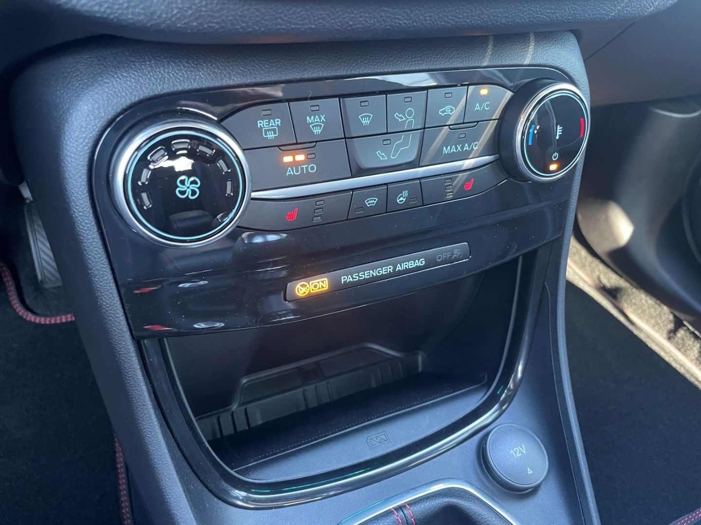 Fahrzeugabbildung Ford Puma ST-Line Mild Hybrid LED Navi Tempomat DAB