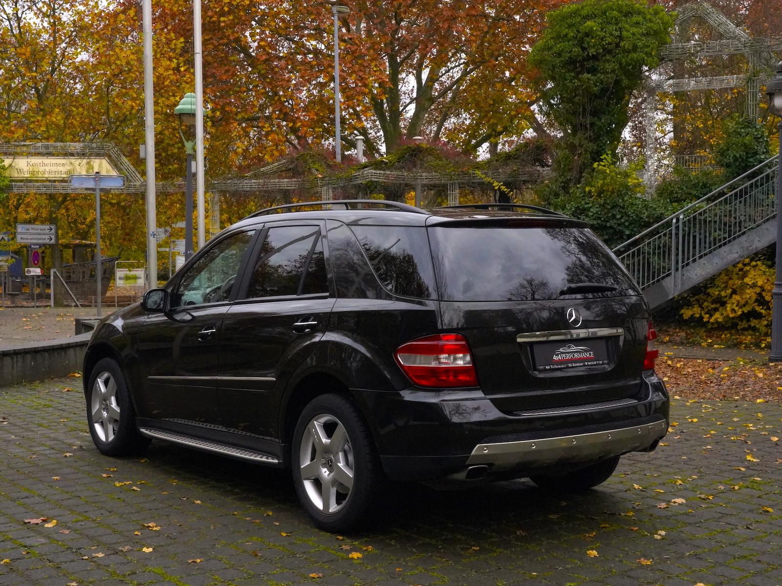 Mercedes-Benz ML 500 4Matic*AMG-Styling~Offr-Paket~StHz~AHK*