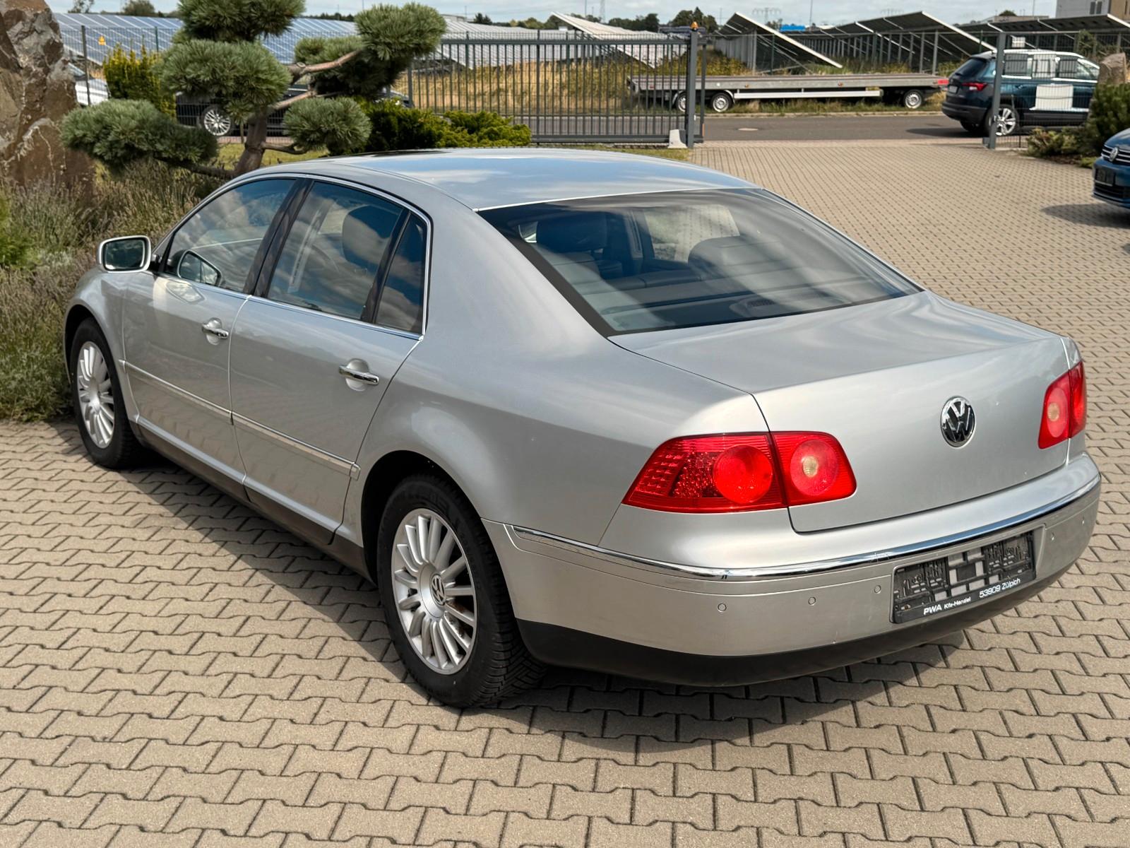 Volkswagen Phaeton 3.2 V6 SCHIEBEDACH SHZ NAVI XENON