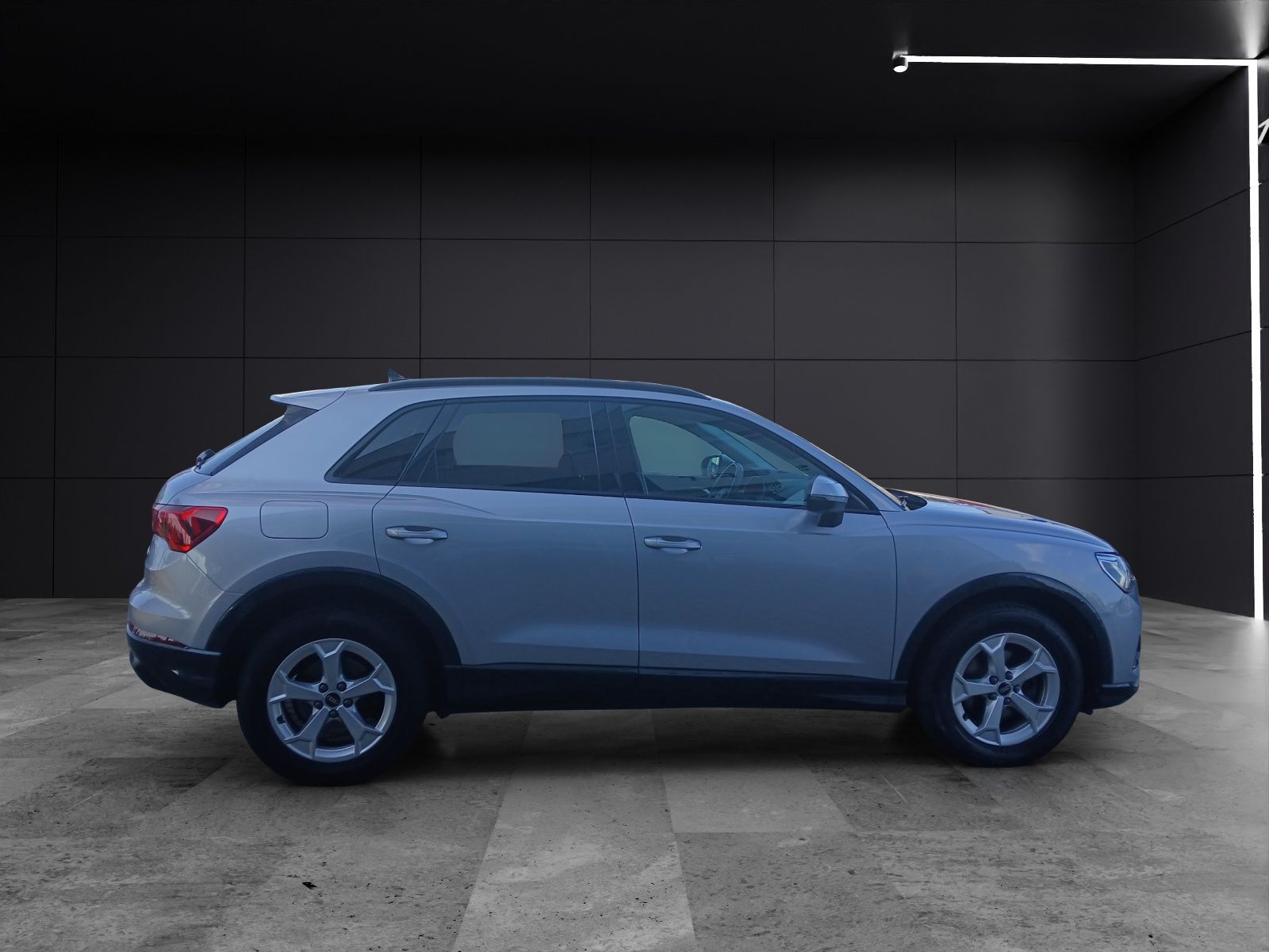 Fahrzeugabbildung Audi Q3 35 TDI advanced S-tronic LED AHK AVC ACC
