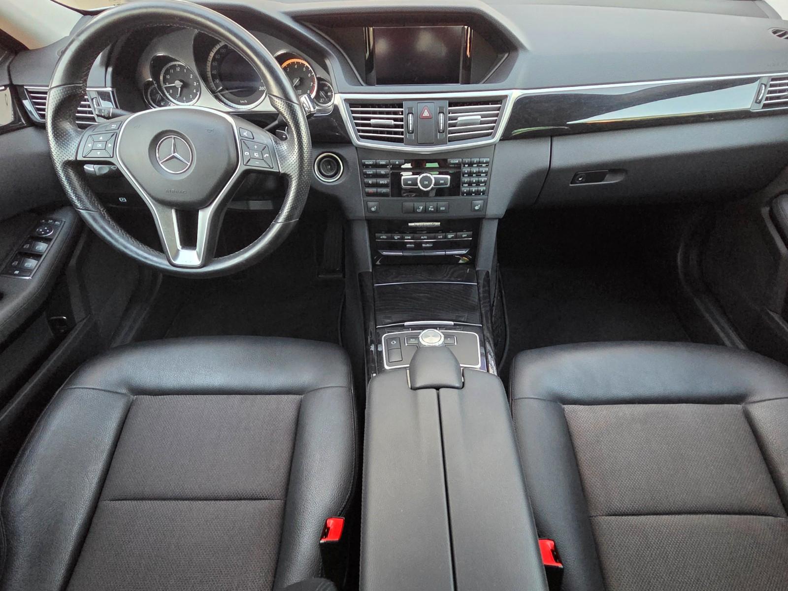 Mercedes-Benz E 200 Lim Avantgarde/SCHECKHEFT/AHK/SCHIEBEDACH