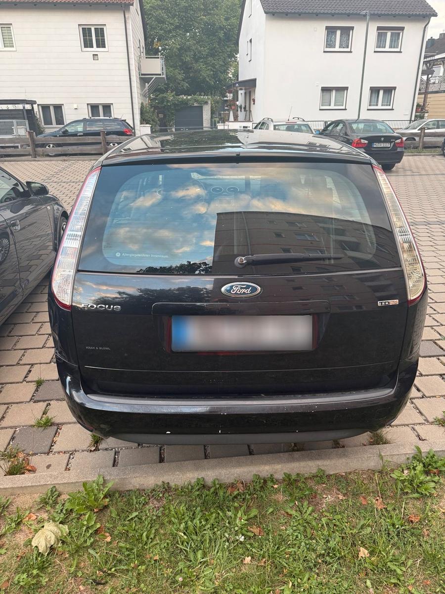 Ford Focus 2010 — photo 5