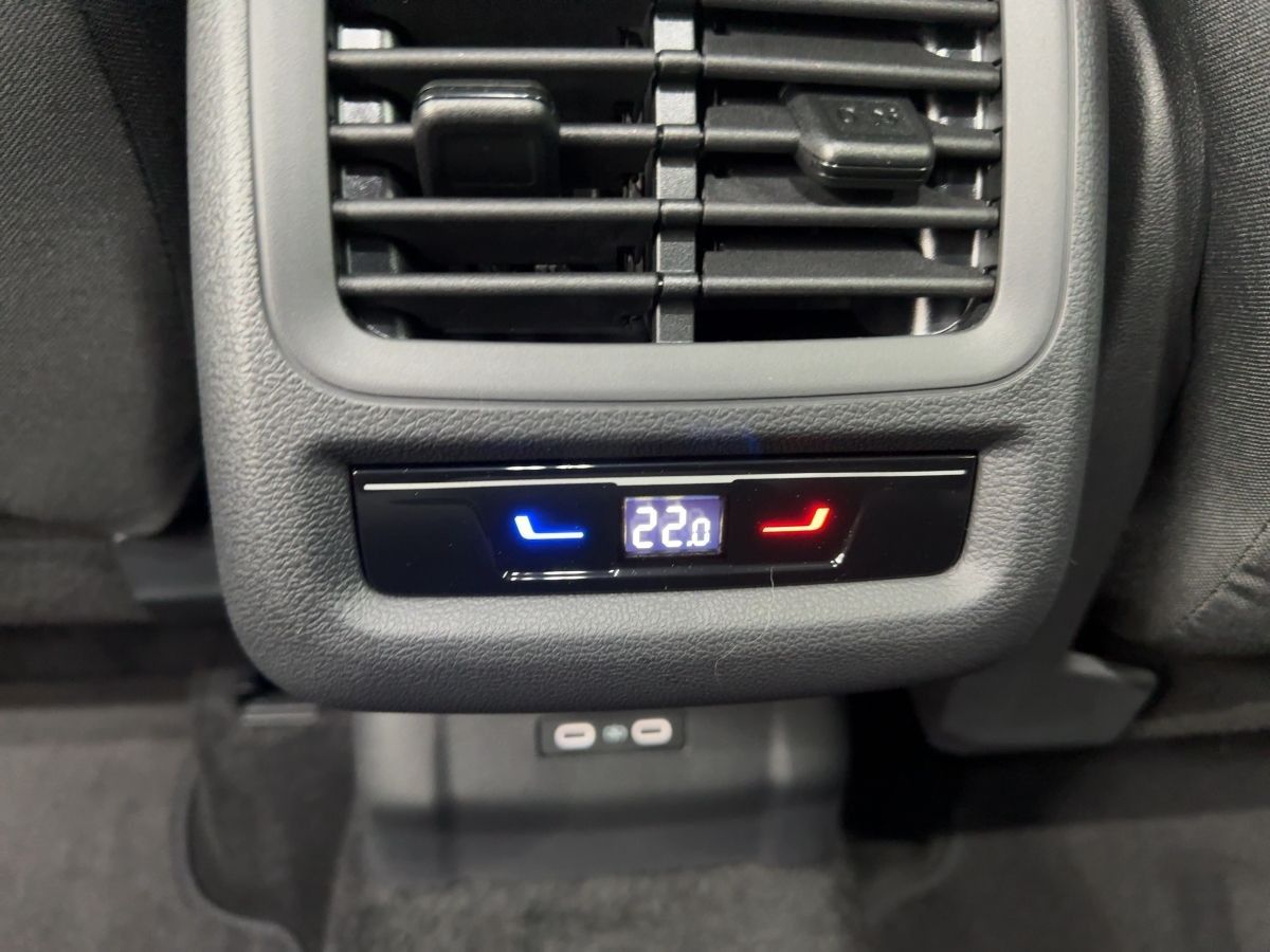 Volkswagen T-Roc - Bild 13