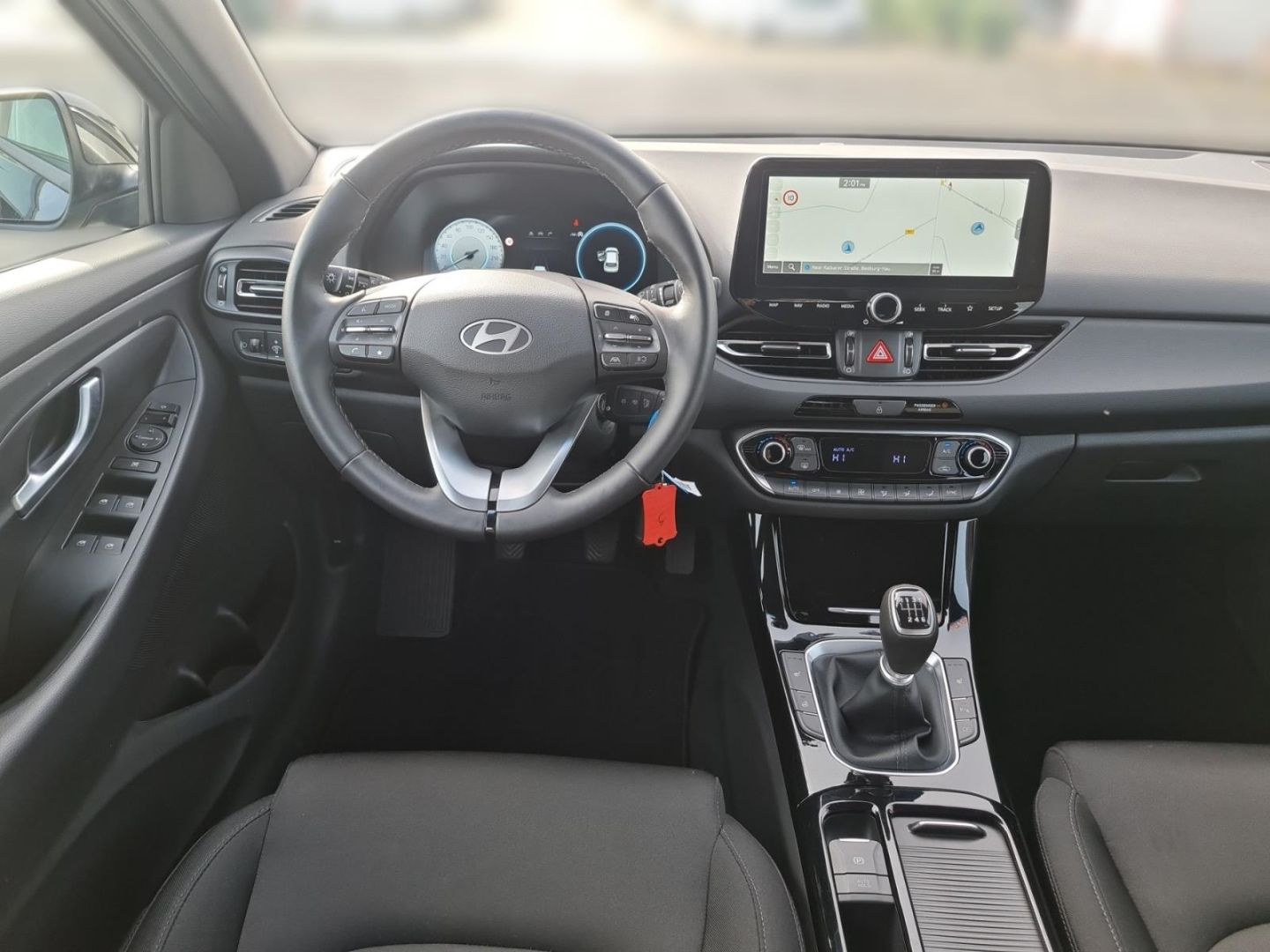 Fahrzeugabbildung Hyundai i30 ADVANTAGE 1.0 T-GDI KLIMA+PDC+KAMERA+SHZ+ACA