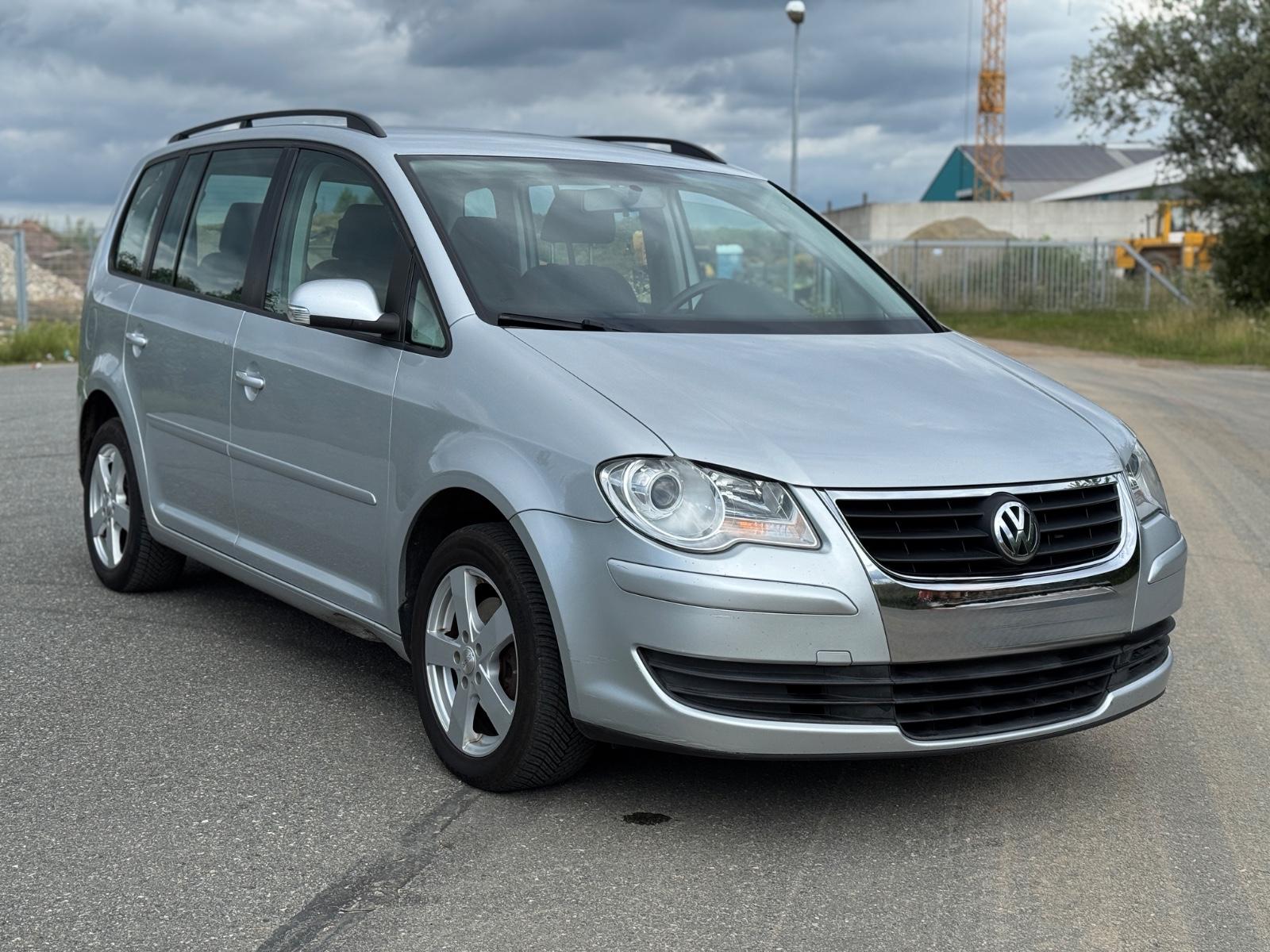 Volkswagen Touran 2.0 TDI/DSG/7 Sitzer/EXPORT!