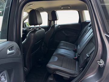 Ford Kuga - 10