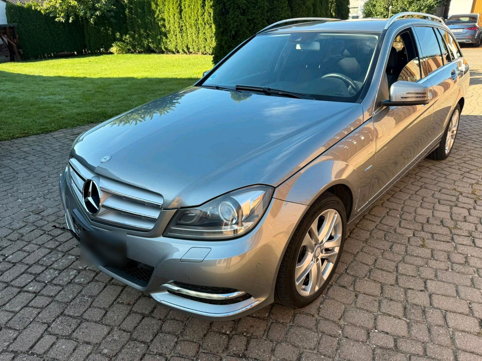 Mercedes-Benz C 220