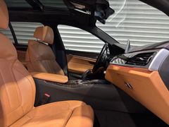 Fahrzeugabbildung BMW 530d Sport Line -- ACC/ Pano/ AHK/ STHZG/ 19LM