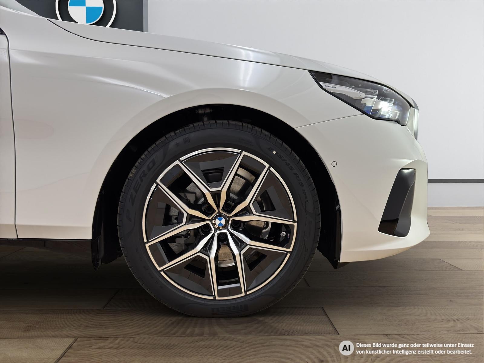 BMW 530e xDrive Touring [M Sport, ACC, AHK, h&k]