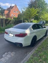 BMW 520 M-Paket Sitzbel., HUD, Live Cockpit, M-Sport - BMW 520 in Lübeck